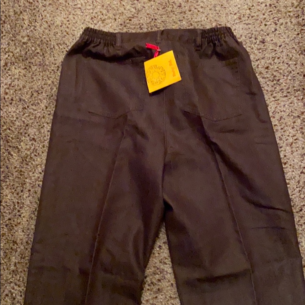 Ruby red pants - Picture 2 of 2